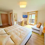 Mallaun 4*